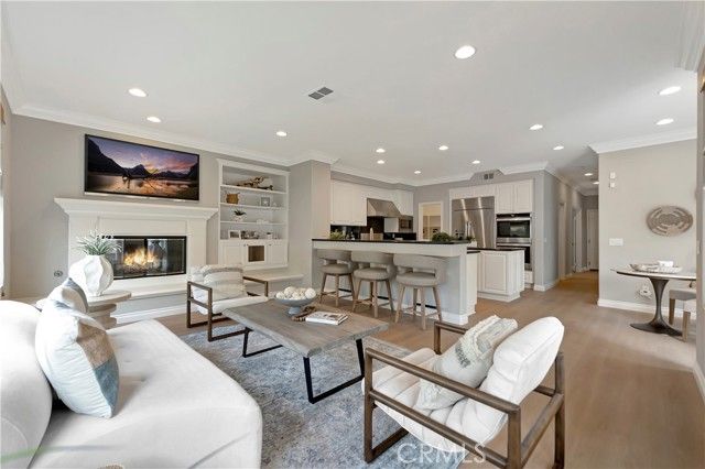 19140 Chandon Lane, Huntington Beach, CA 92648