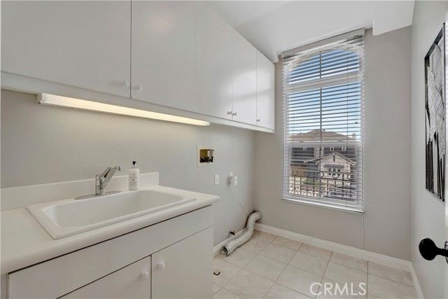 19140 Chandon Lane, Huntington Beach, CA 92648