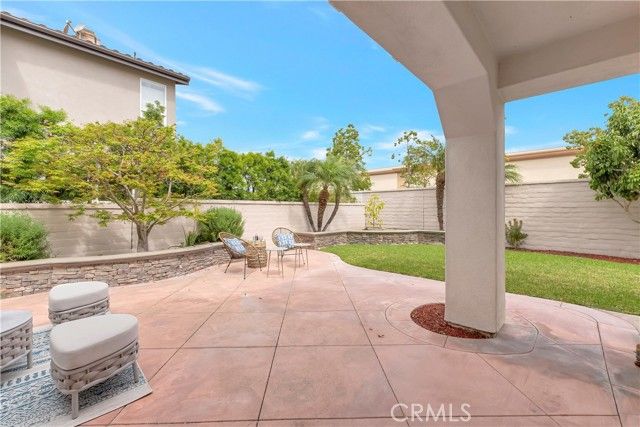 19140 Chandon Lane, Huntington Beach, CA 92648