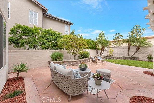 19140 Chandon Lane, Huntington Beach, CA 92648
