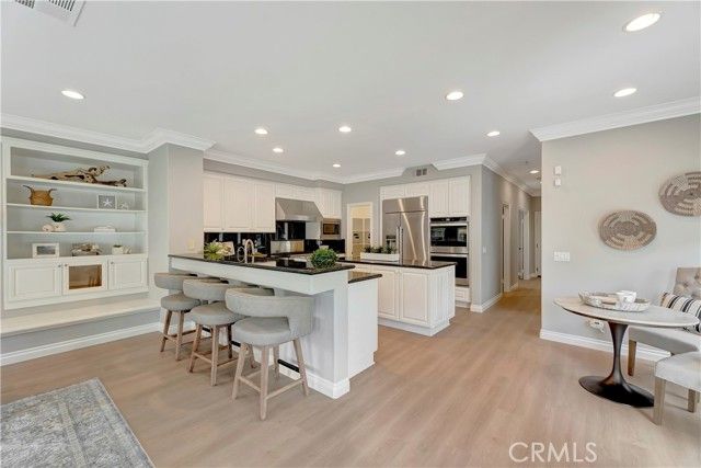 19140 Chandon Lane, Huntington Beach, CA 92648