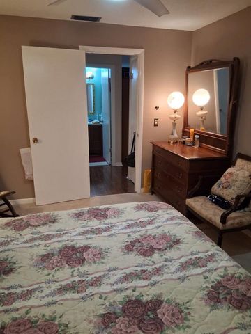 6770 RIVIERA N, Pinellas Park, FL 33781