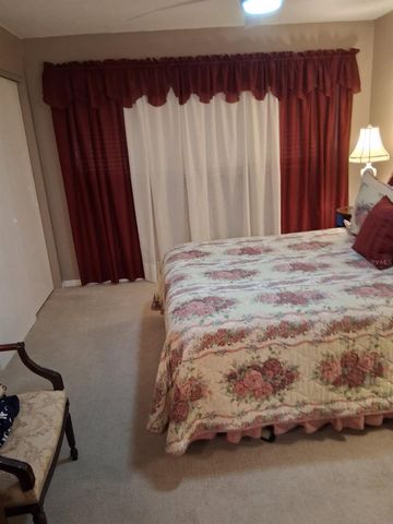 6770 RIVIERA N, Pinellas Park, FL 33781