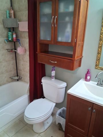 6770 RIVIERA N, Pinellas Park, FL 33781