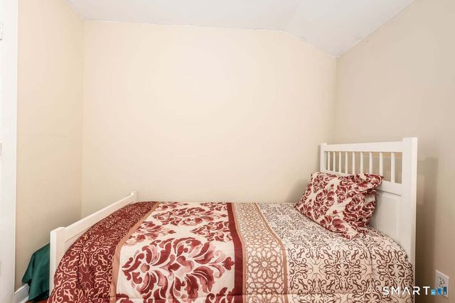70 Dodgingtown Road, Bethel, CT 06801