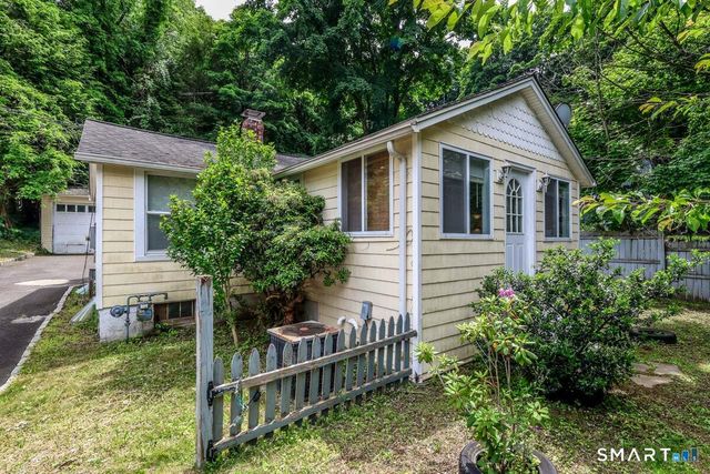 70 Dodgingtown Road, Bethel, CT 06801