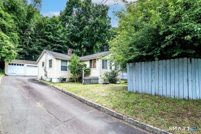 70 Dodgingtown Road, Bethel, CT 06801