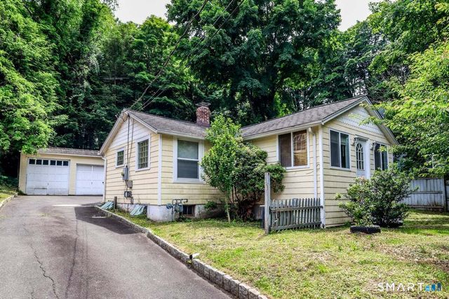 70 Dodgingtown Road, Bethel, CT 06801