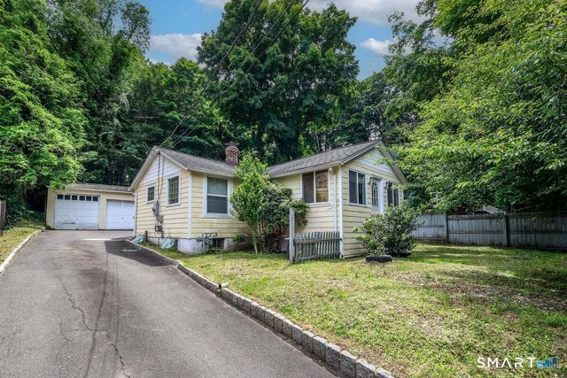 70 Dodgingtown Road, Bethel, CT 06801