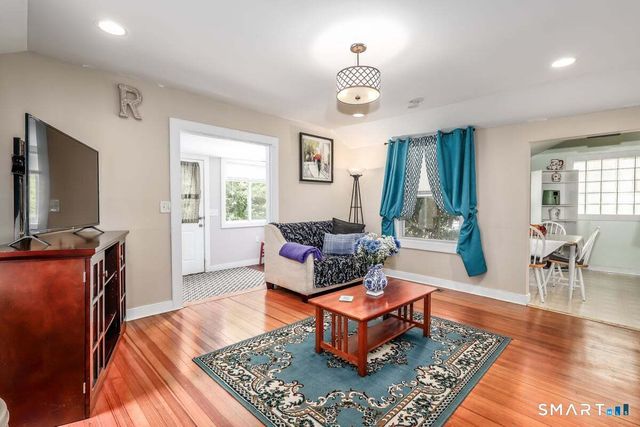 70 Dodgingtown Road, Bethel, CT 06801
