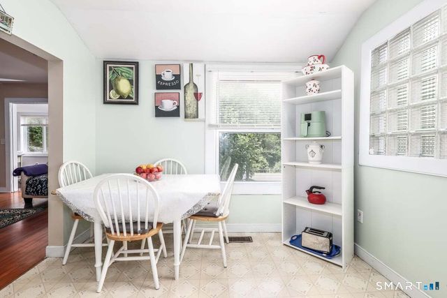 70 Dodgingtown Road, Bethel, CT 06801