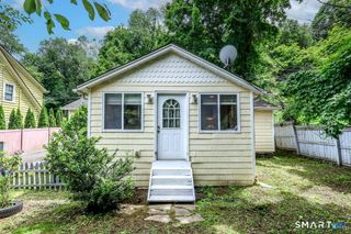 70 Dodgingtown Road, Bethel, CT 06801