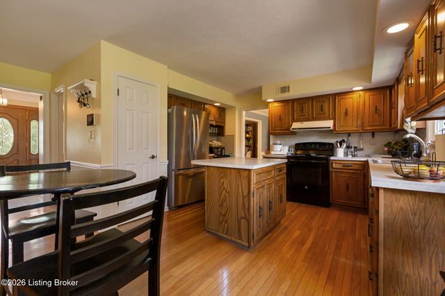 11911 Running Creek Rd, Louisville, KY 40243