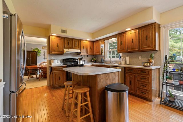 11911 Running Creek Rd, Louisville, KY 40243