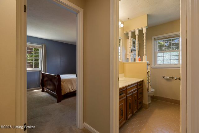 11911 Running Creek Rd, Louisville, KY 40243