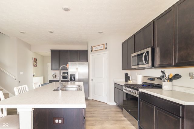 1852 Fairmount Drive, Greenfield, IN 46140