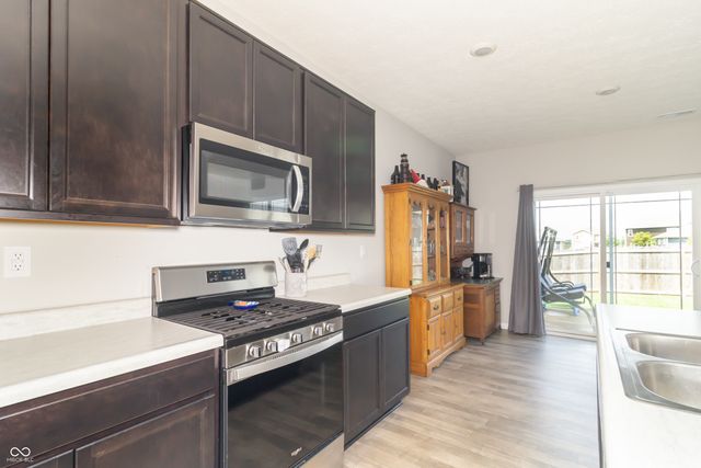 1852 Fairmount Drive, Greenfield, IN 46140