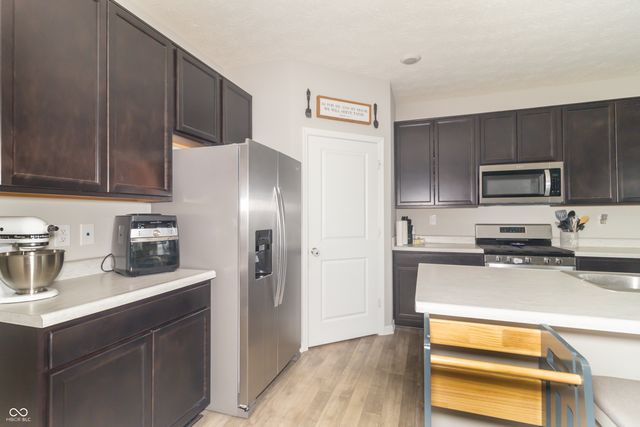 1852 Fairmount Drive, Greenfield, IN 46140