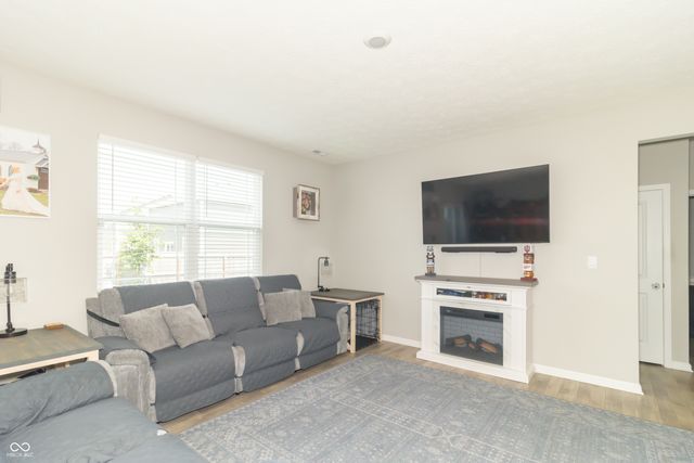 1852 Fairmount Drive, Greenfield, IN 46140