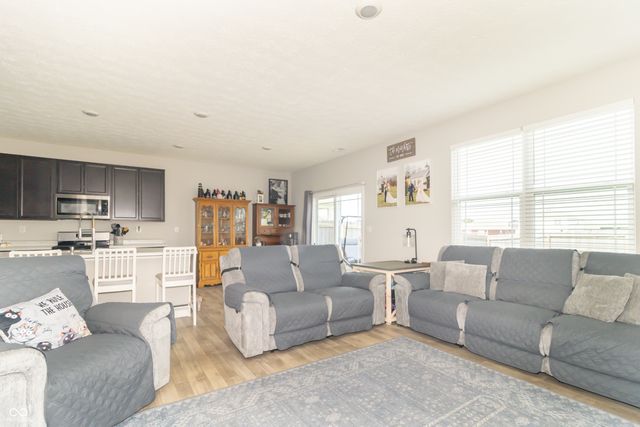 1852 Fairmount Drive, Greenfield, IN 46140