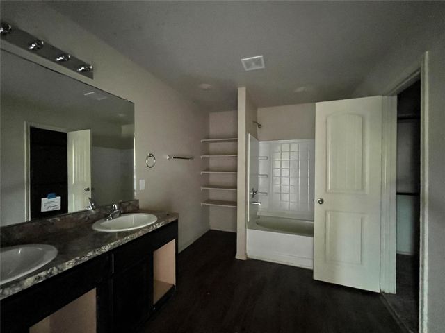1639 Mustang Canyon Way, Houston, TX 77049