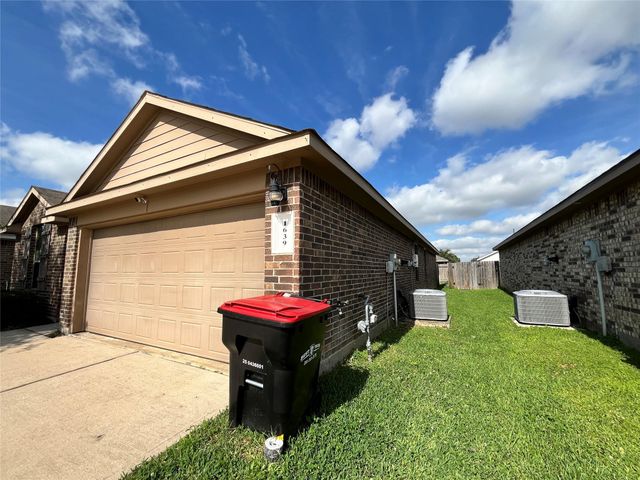 1639 Mustang Canyon Way, Houston, TX 77049