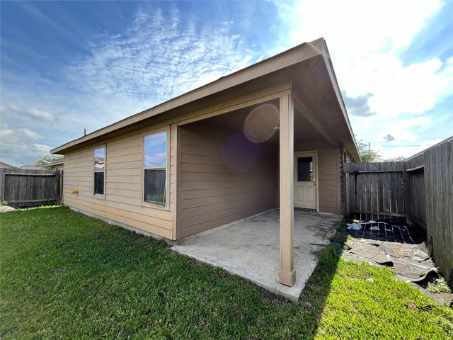 1639 Mustang Canyon Way, Houston, TX 77049