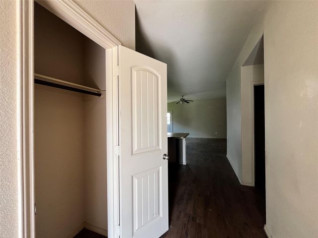 1639 Mustang Canyon Way, Houston, TX 77049