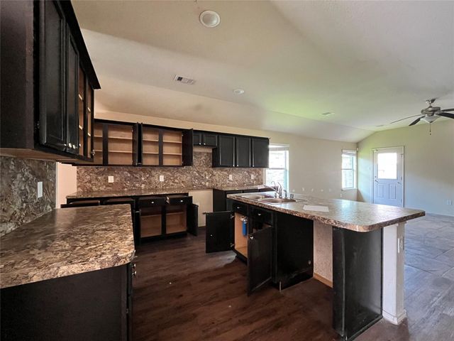 1639 Mustang Canyon Way, Houston, TX 77049