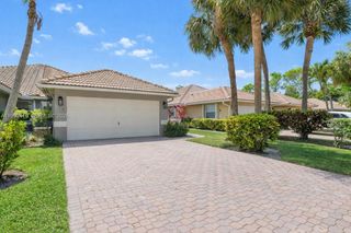5477 Grande Palm Cir, Delray Beach, FL 33484