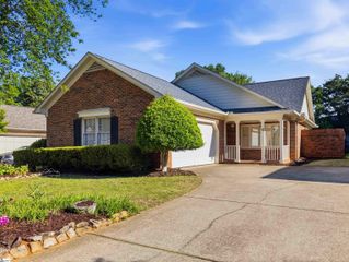4 Parkins Place, Greenville, SC 29607
