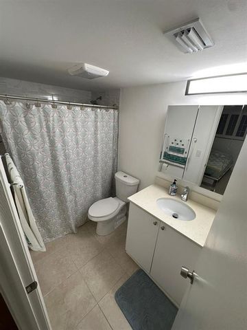 3075 Gardens E Drive 24, Palm Beach Gardens, FL 33410
