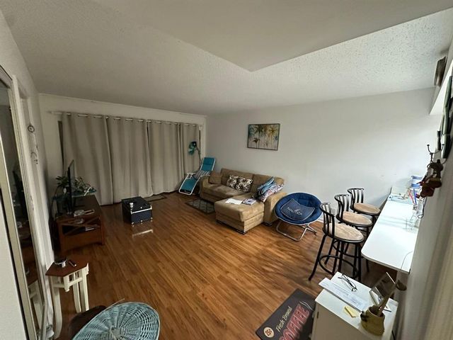 3075 Gardens E Drive 24, Palm Beach Gardens, FL 33410
