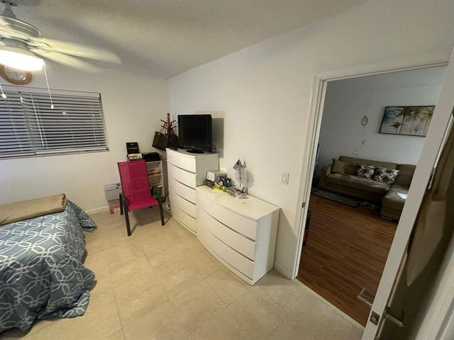 3075 Gardens E Drive 24, Palm Beach Gardens, FL 33410