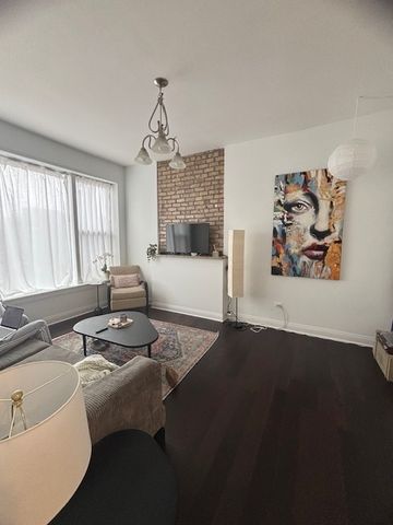 3477 N Clark Street 2, Chicago, IL 60657