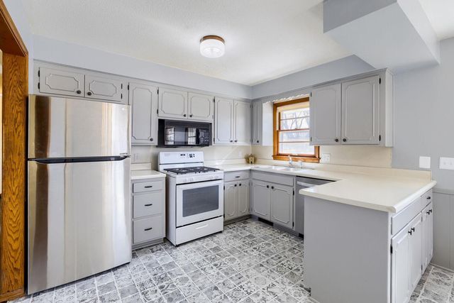 5705 Phoenix Street, Golden Valley, MN 55422