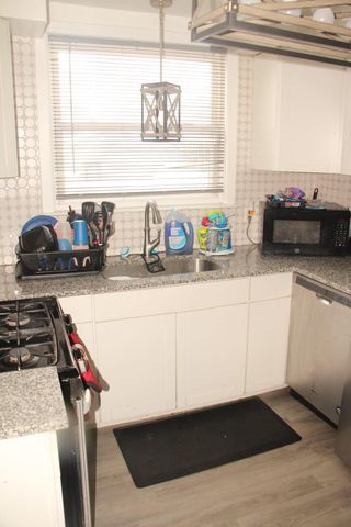 13427 Pembroke Avenue, Detroit, MI 48235