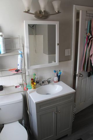 13427 Pembroke Avenue, Detroit, MI 48235