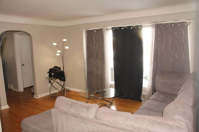 13427 Pembroke Avenue, Detroit, MI 48235