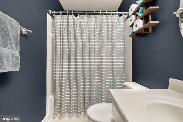 1636 S TAYLOR ST, Arlington, VA 22204