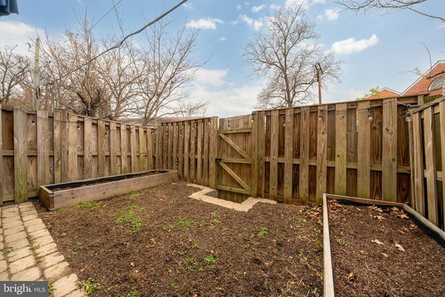 1636 S TAYLOR ST, Arlington, VA 22204