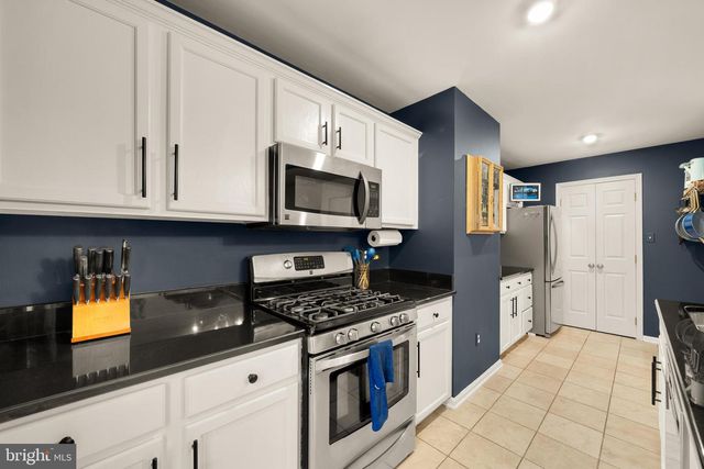 1636 S TAYLOR ST, Arlington, VA 22204