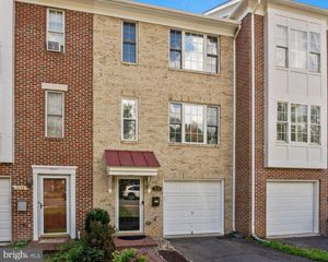 1636 S TAYLOR ST, Arlington, VA 22204