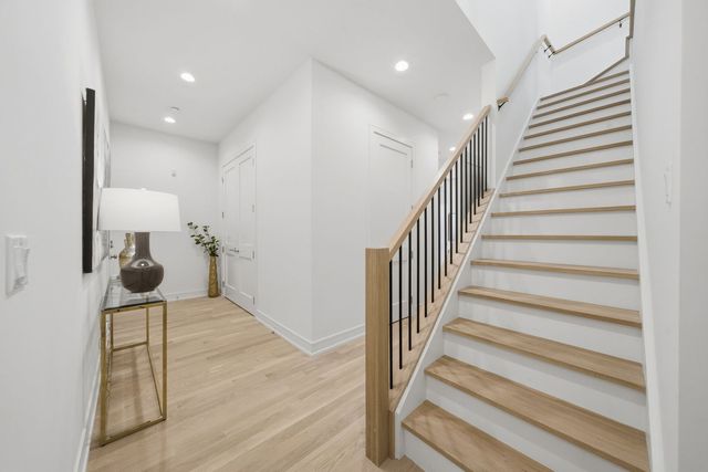 2481 N Milwaukee Avenue 401, Chicago, IL 60647