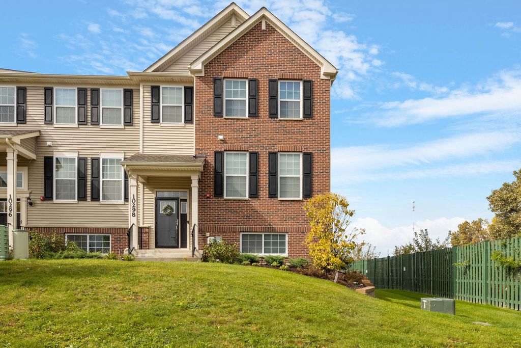 10298 Kerry Ridge Court, Chicago Ridge, IL 60415
