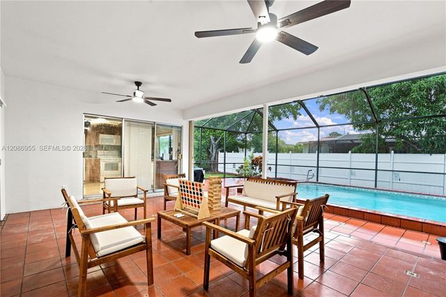 1811 SW 99th Avenue, Miami, FL 33165