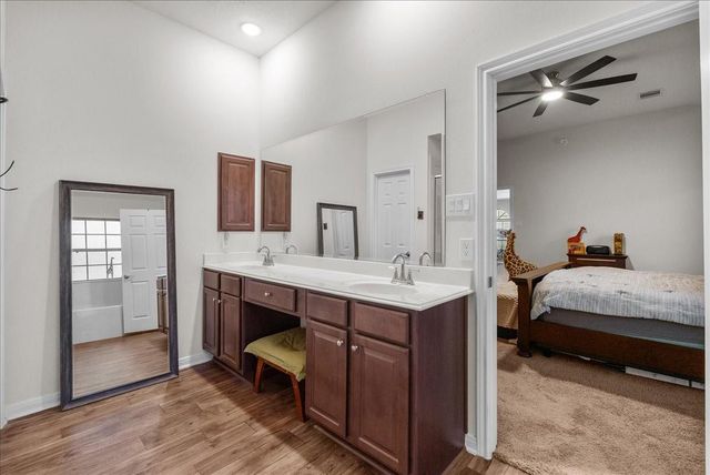 2111 Gilbert Road, Dickinson, TX 77539