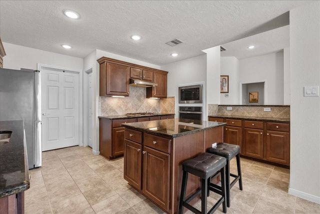 2111 Gilbert Road, Dickinson, TX 77539
