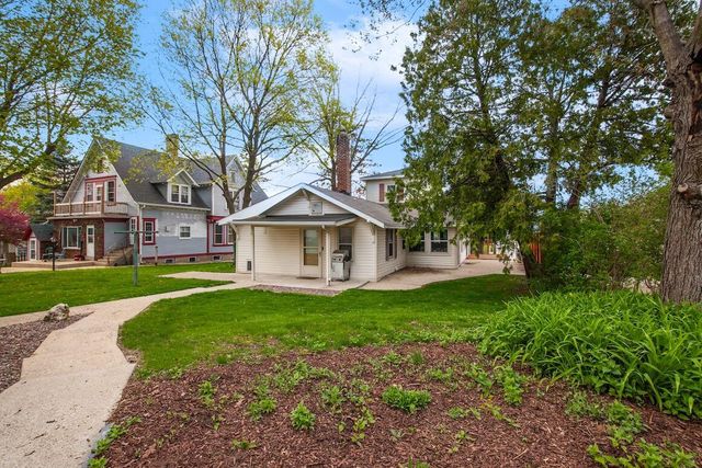 243 Sumner STREET, Hartford, WI 53027