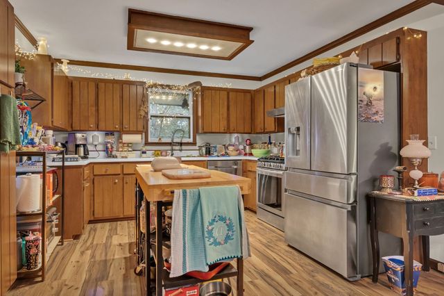 85 Lakeview Ln, Stewart, TN 37175